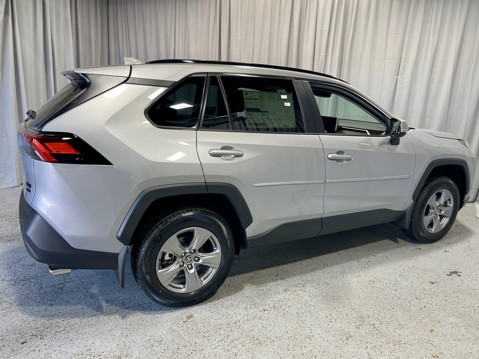 2024 Toyota RAV4 XLE 11