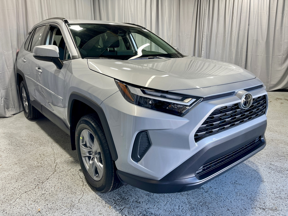 2024 Toyota RAV4 XLE 13