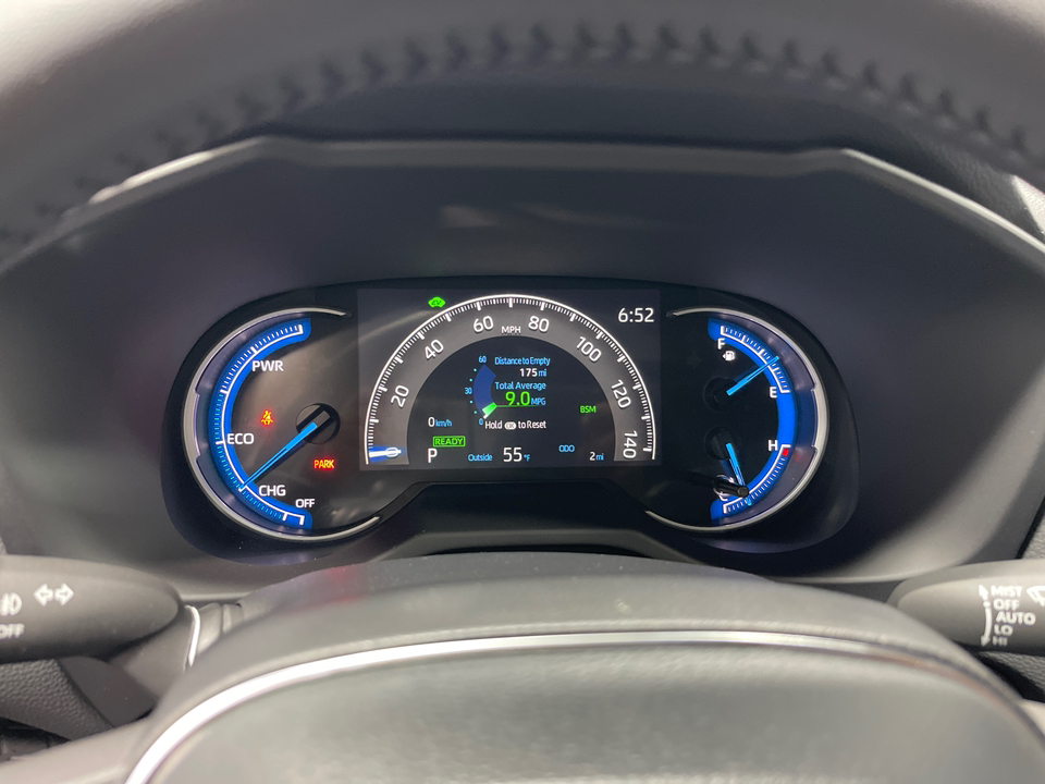 2024 Toyota RAV4 Hybrid XLE Premium 26