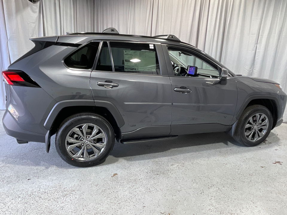 2024 Toyota RAV4 Hybrid XLE Premium 44