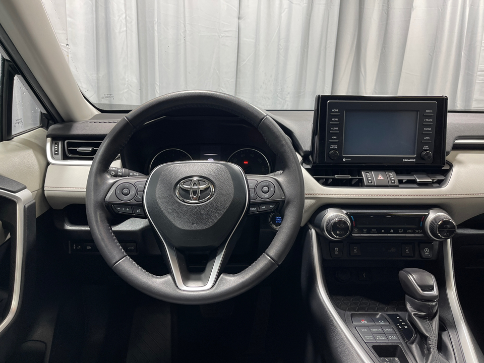 2021 Toyota RAV4 XLE Premium 8