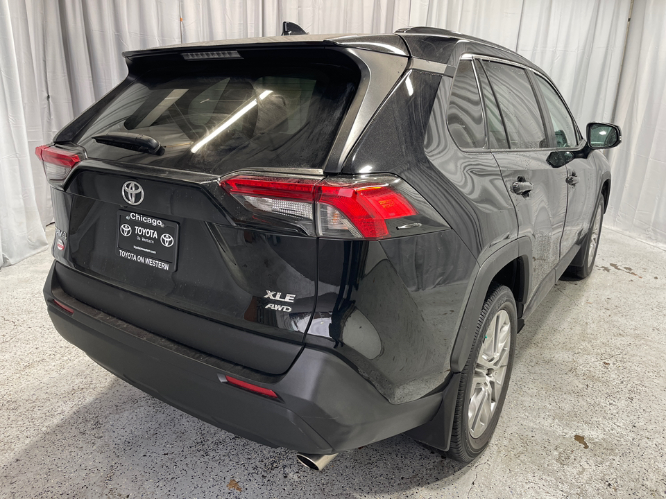 2021 Toyota RAV4 XLE Premium 39