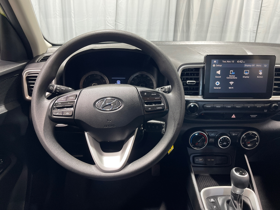 2022 Hyundai Venue SE 8