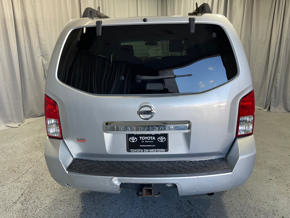 2011 Nissan Pathfinder S 7