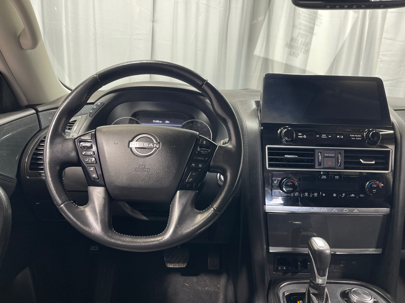 2021 Nissan Armada SV 26