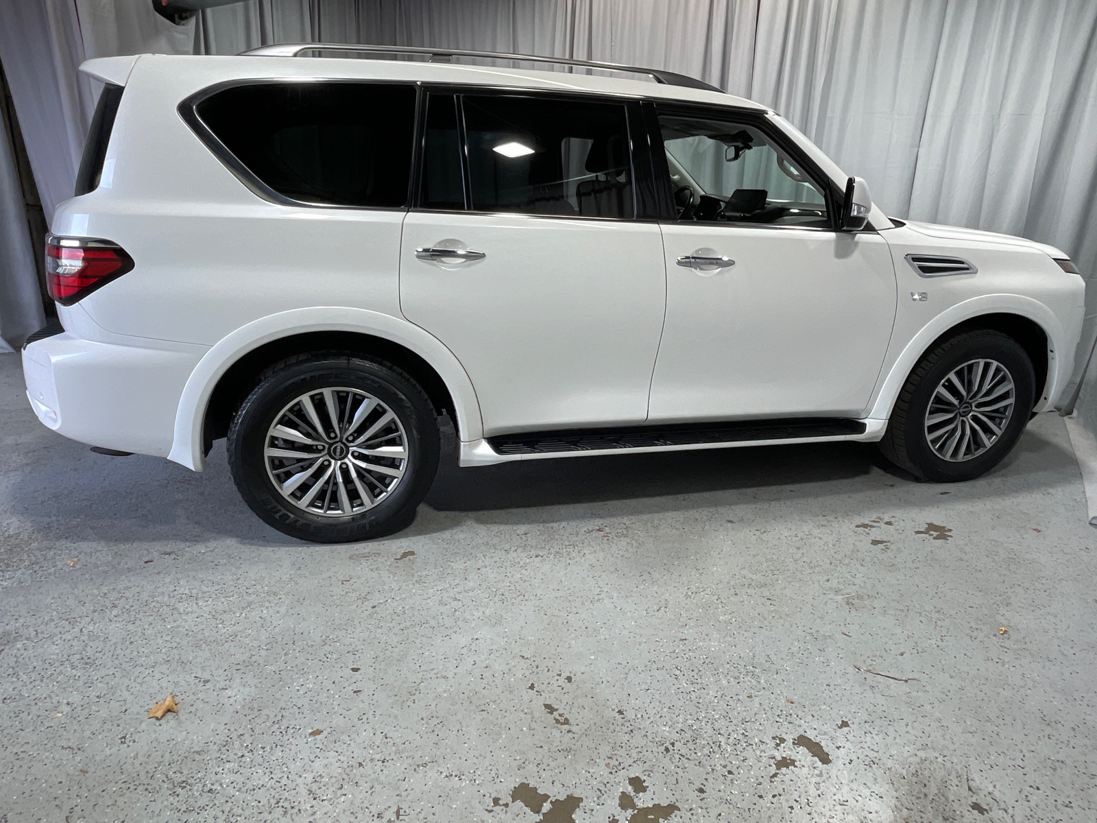 2021 Nissan Armada SV 38