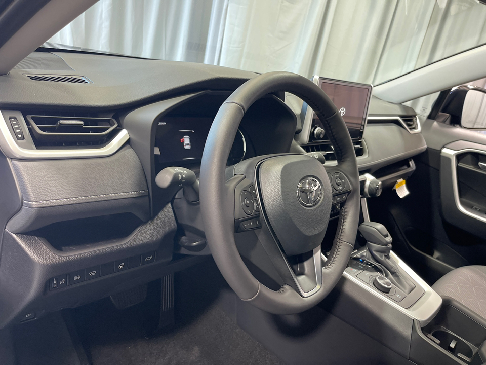 2024 Toyota RAV4 Hybrid XLE 2