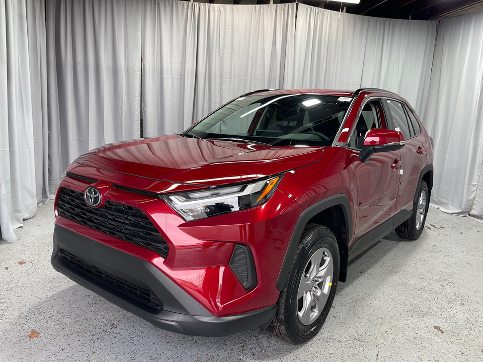 2025 Toyota RAV4 XLE 1