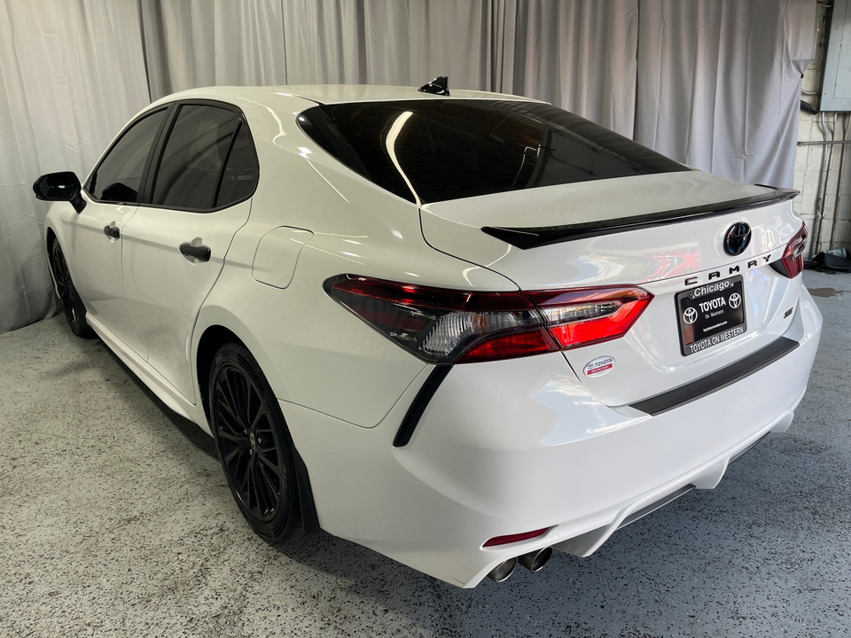 2022 Toyota Camry Hybrid SE 5