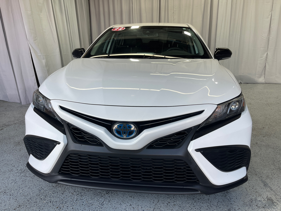 2022 Toyota Camry Hybrid SE 15