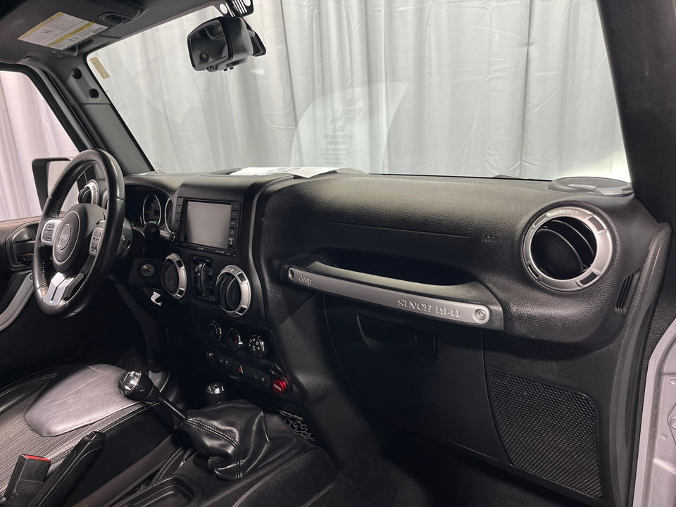 2015 Jeep Wrangler Unlimited Freedom Edition 30