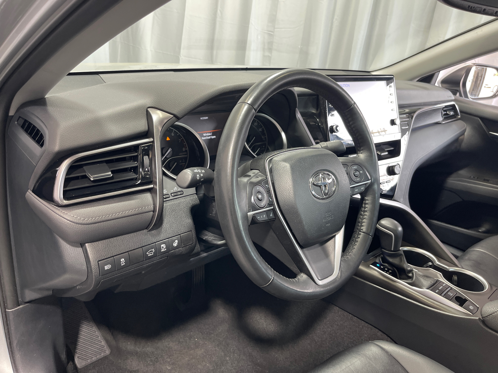 2023 Toyota Camry XLE 16