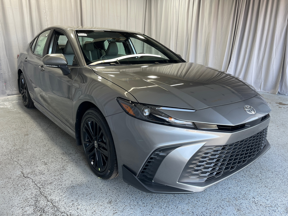 2025 Toyota Camry SE 39