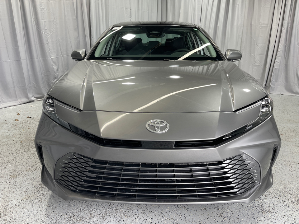 2025 Toyota Camry XLE 15