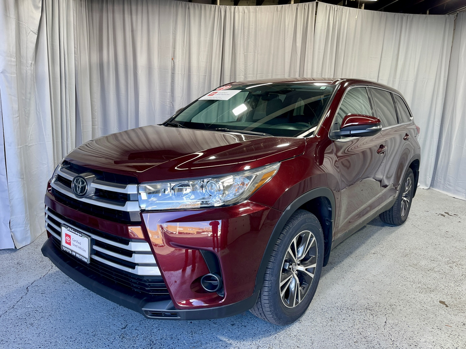 2019 Toyota Highlander LE 1