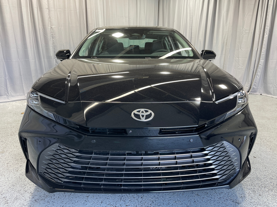 2025 Toyota Camry XLE 15