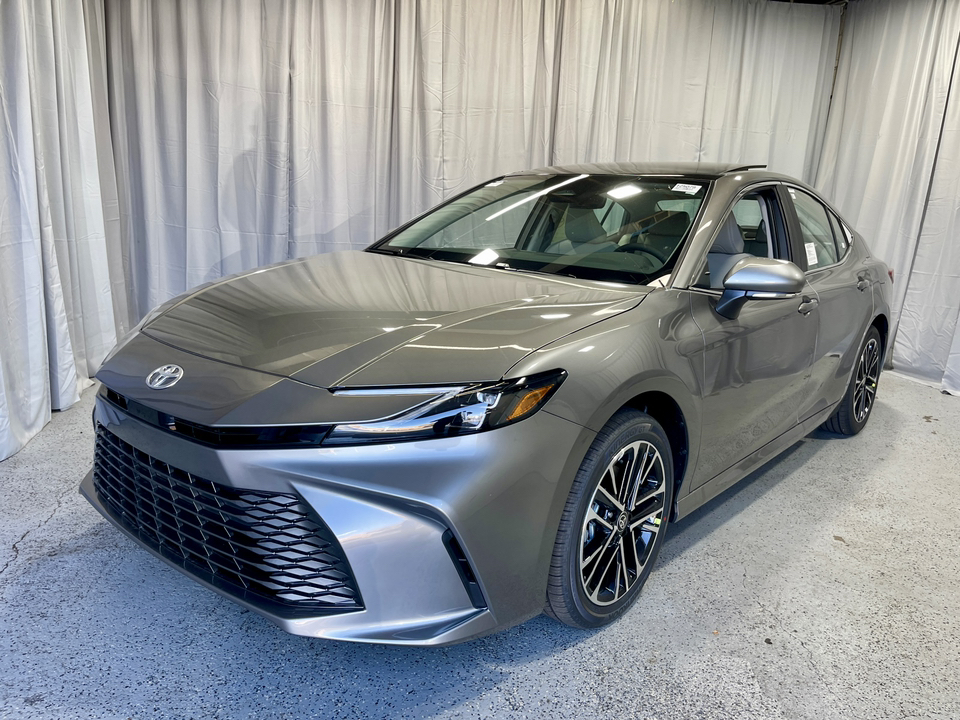 2025 Toyota Camry XLE 1