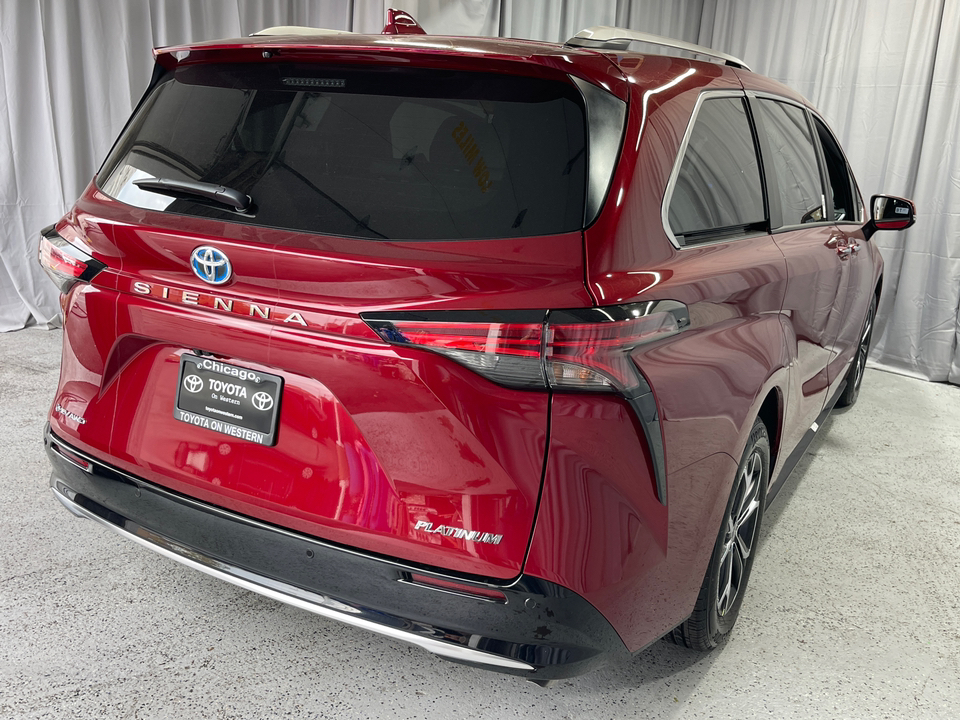 2025 Toyota Sienna Platinum 7