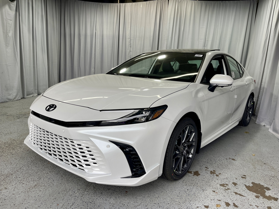 2025 Toyota Camry XSE 1