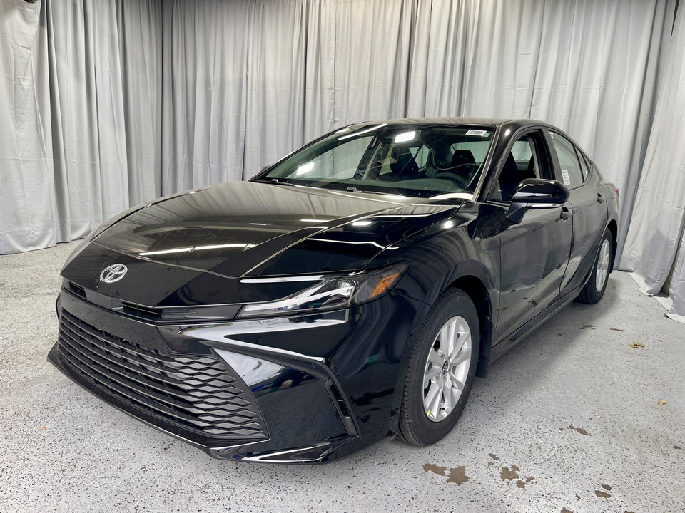 2025 Toyota Camry LE 1