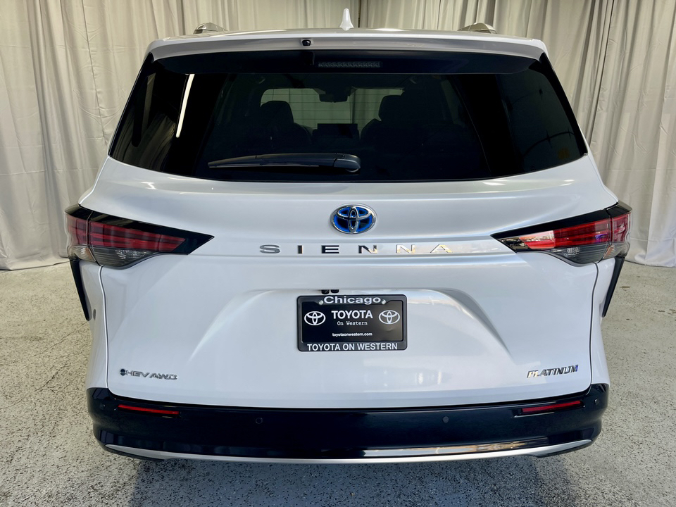 2025 Toyota Sienna Platinum 7