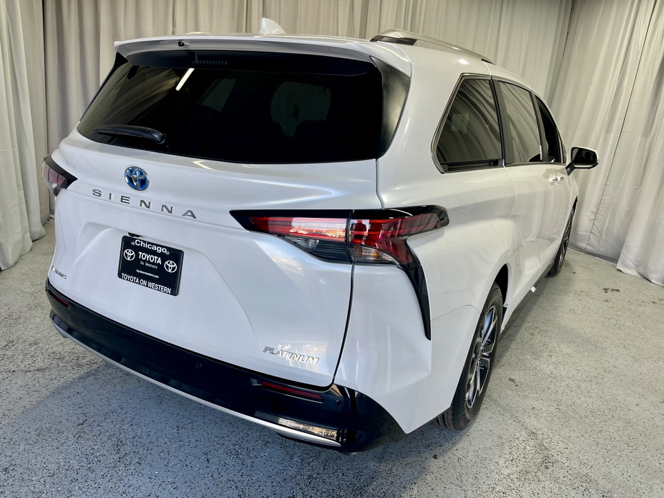 2025 Toyota Sienna Platinum 9