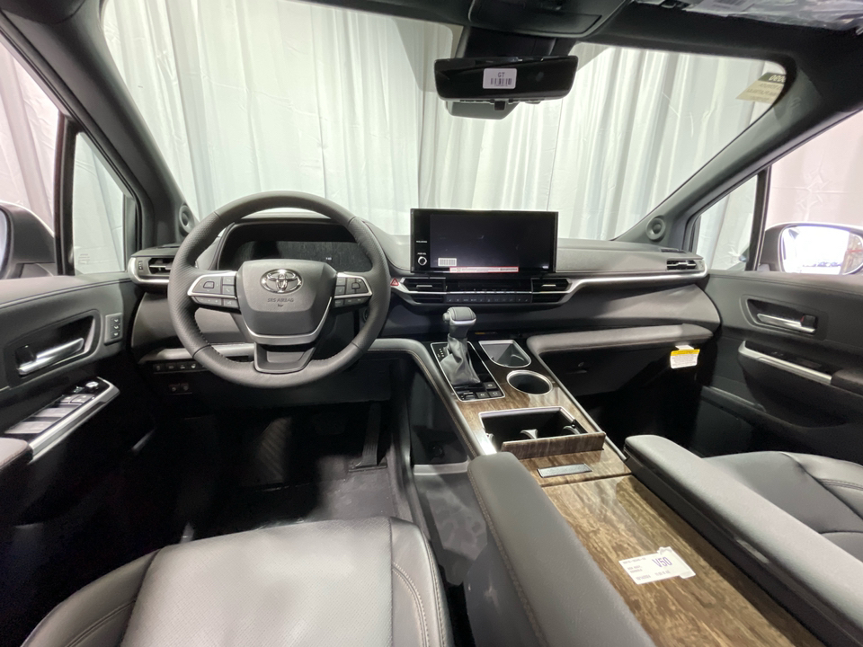 2025 Toyota Sienna Platinum 21