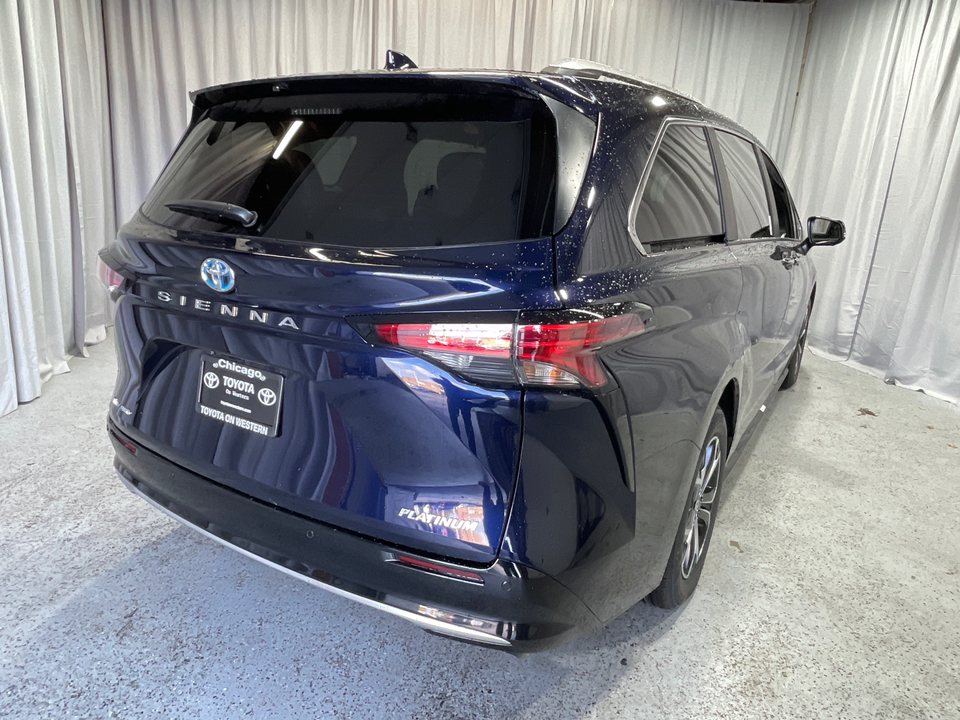 2025 Toyota Sienna Platinum 9