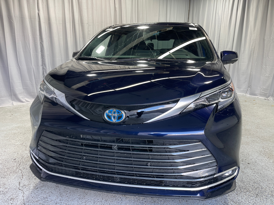 2025 Toyota Sienna Platinum 15