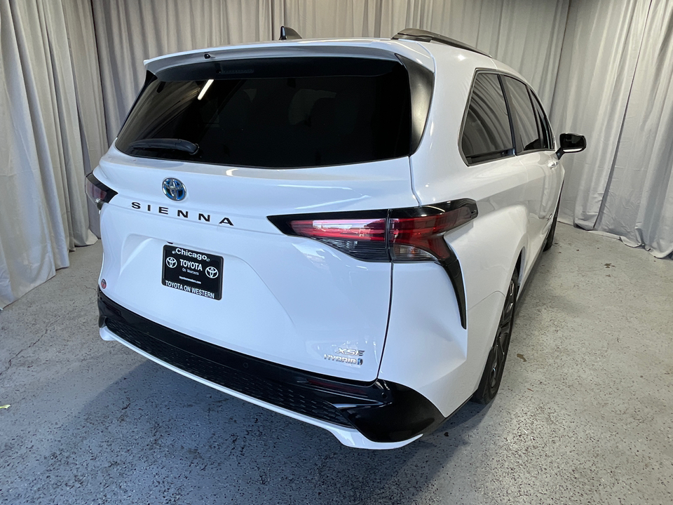 2021 Toyota Sienna XSE 9