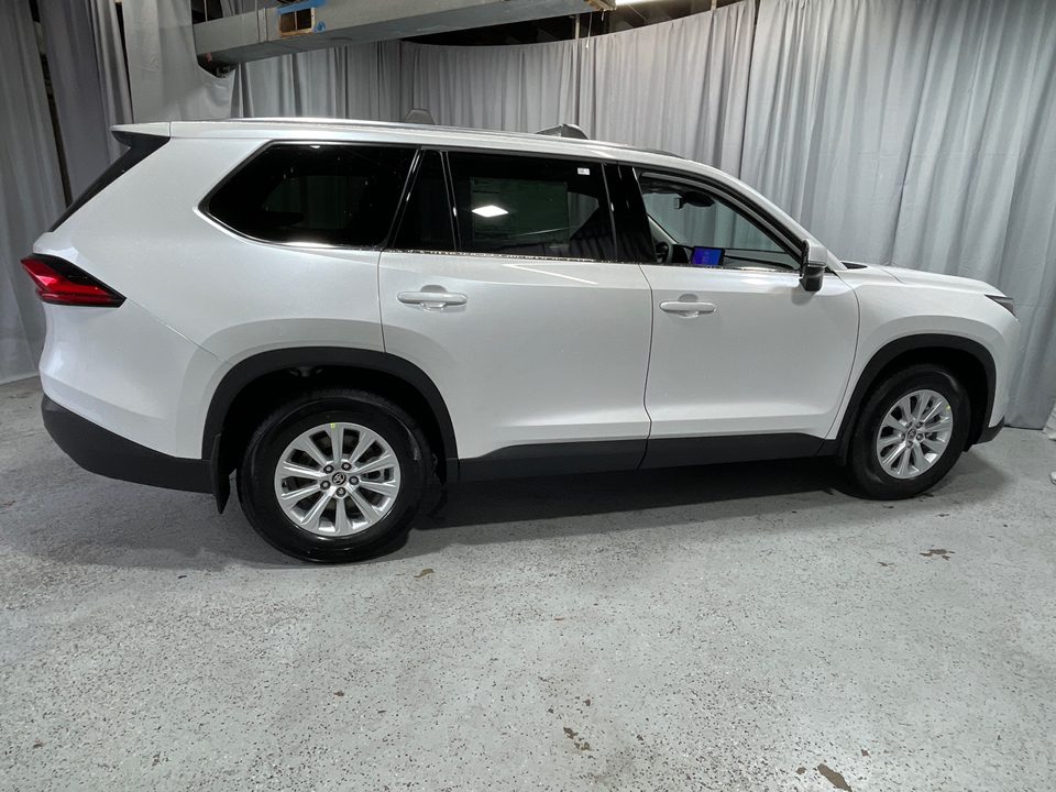 2024 Toyota Grand Highlander XLE 11