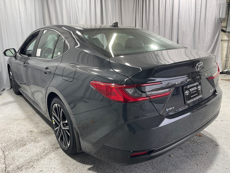 2025 Toyota Camry XLE 10