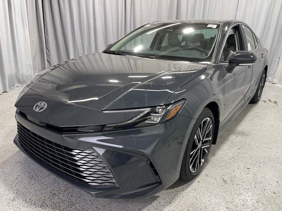 2025 Toyota Camry XLE 14