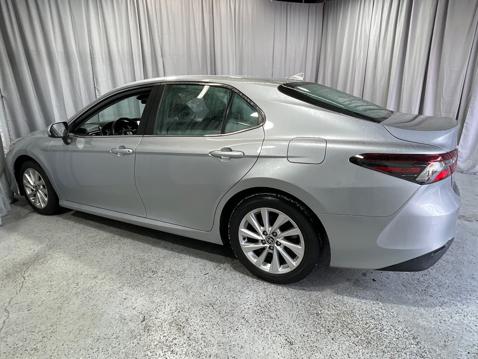 2021 Toyota Camry LE 9