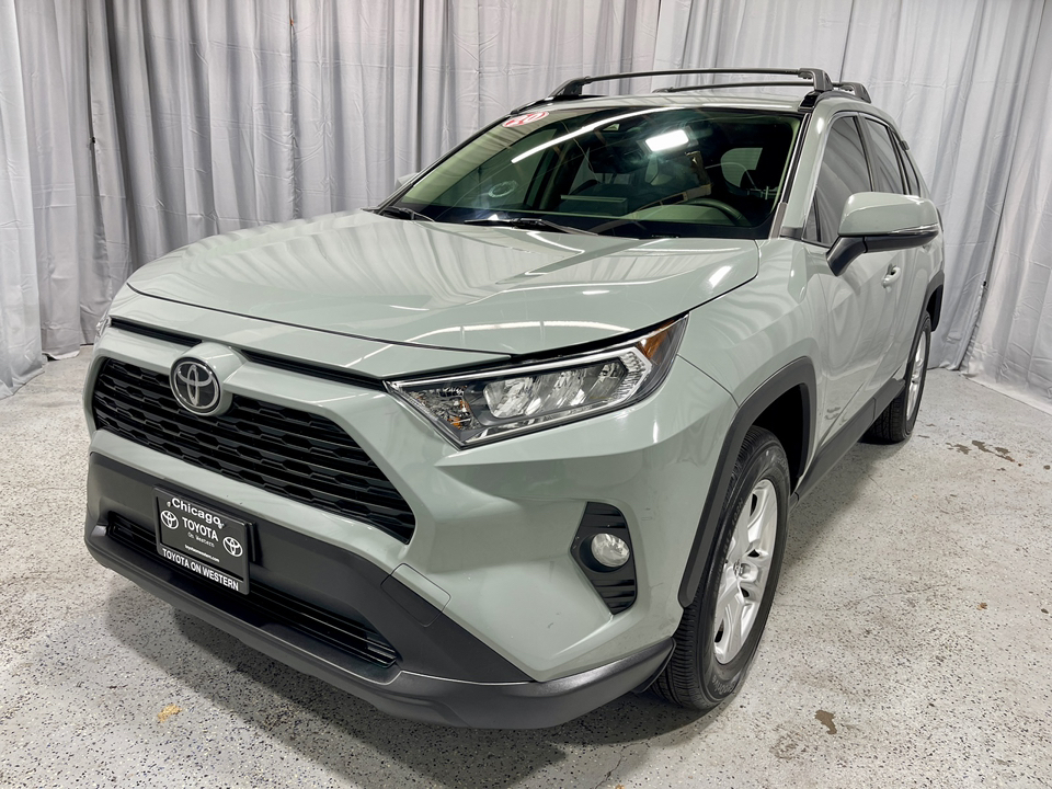 2020 Toyota RAV4 XLE 13