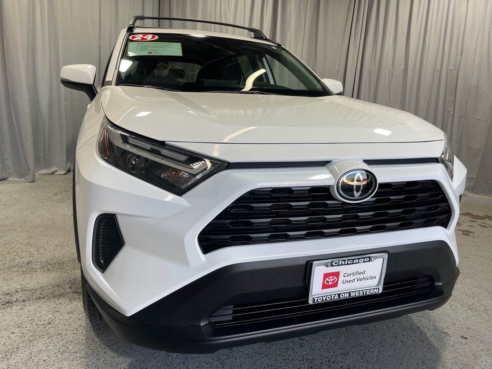 2024 Toyota RAV4 XLE 2