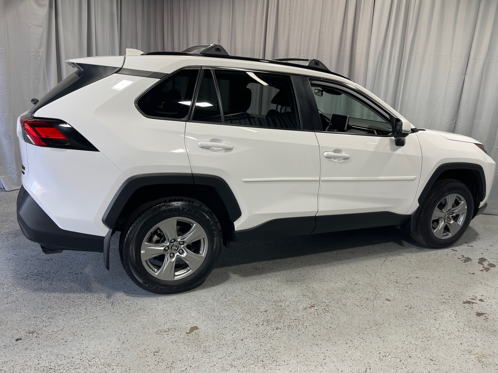 2024 Toyota RAV4 XLE 40