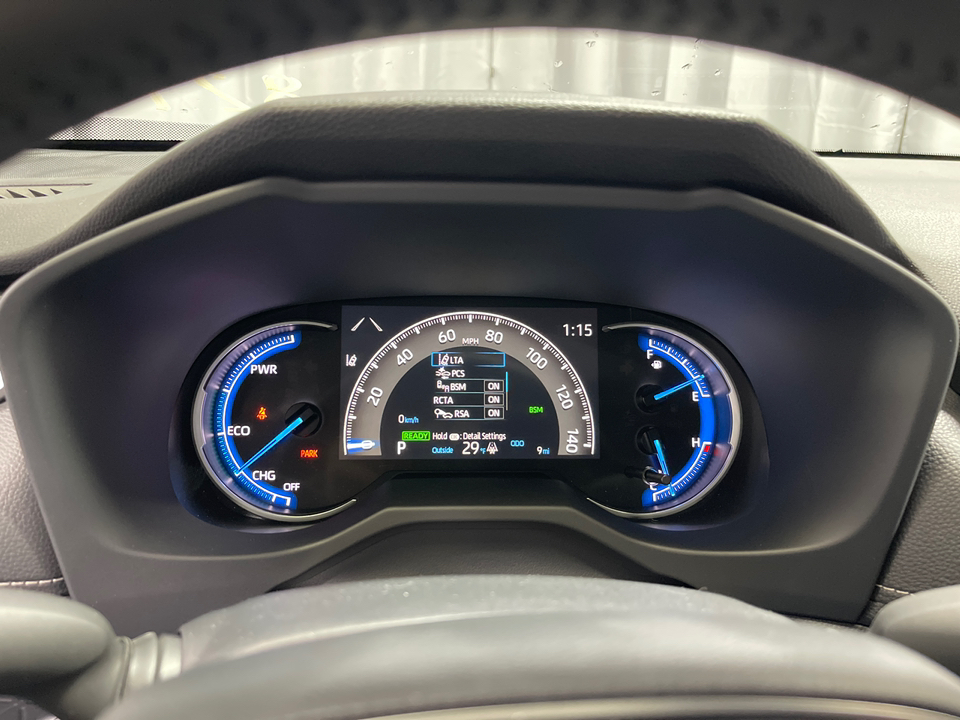 2025 Toyota RAV4 Hybrid XLE 24