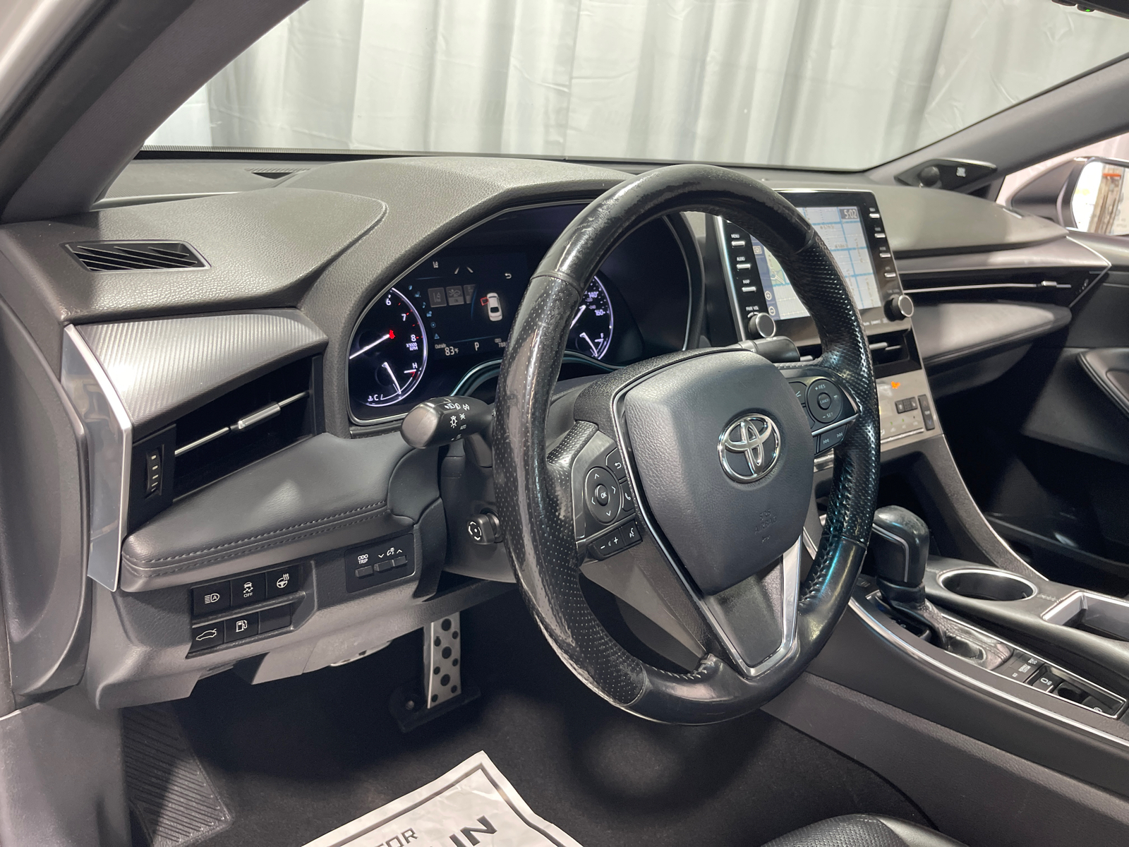 2019 Toyota Avalon Touring 16