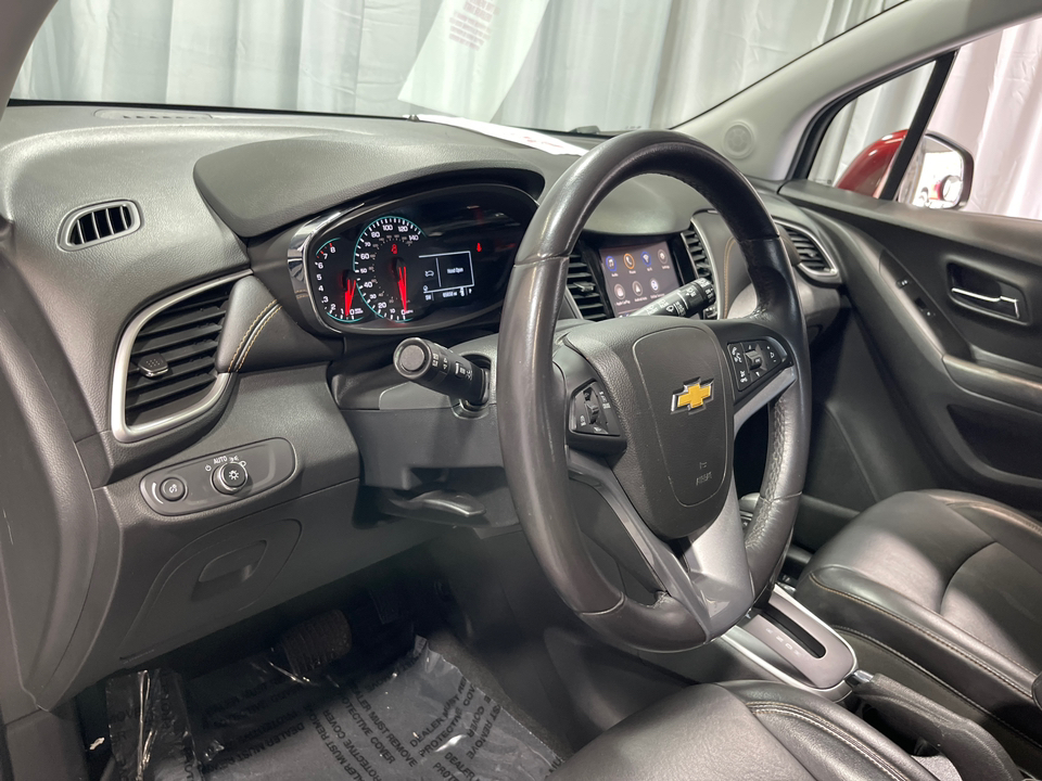 2021 Chevrolet Trax LT 2