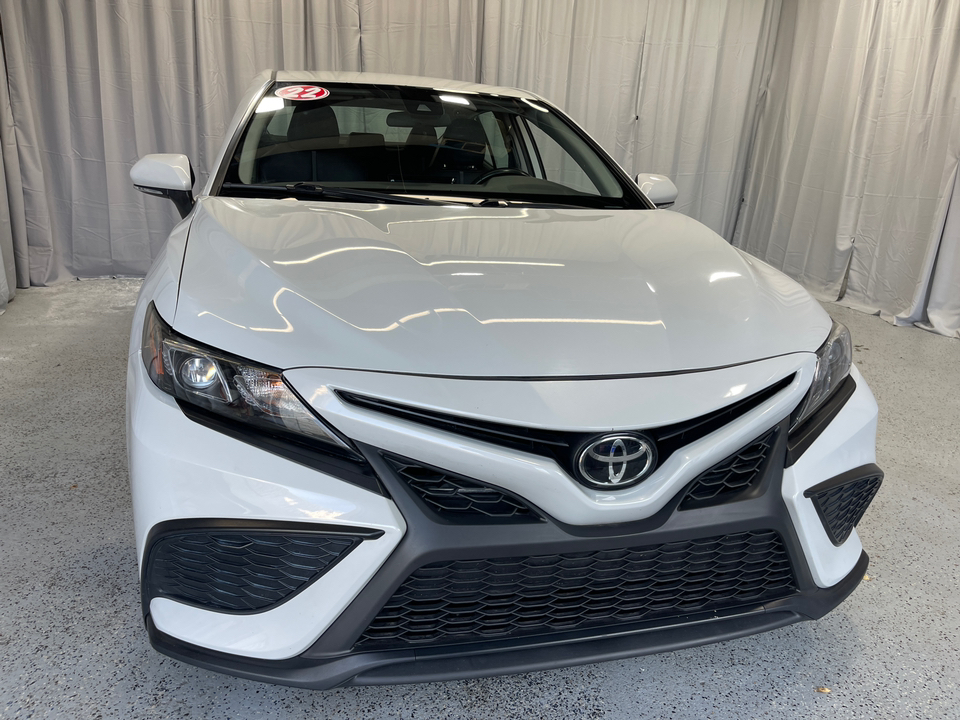 2022 Toyota Camry SE 15