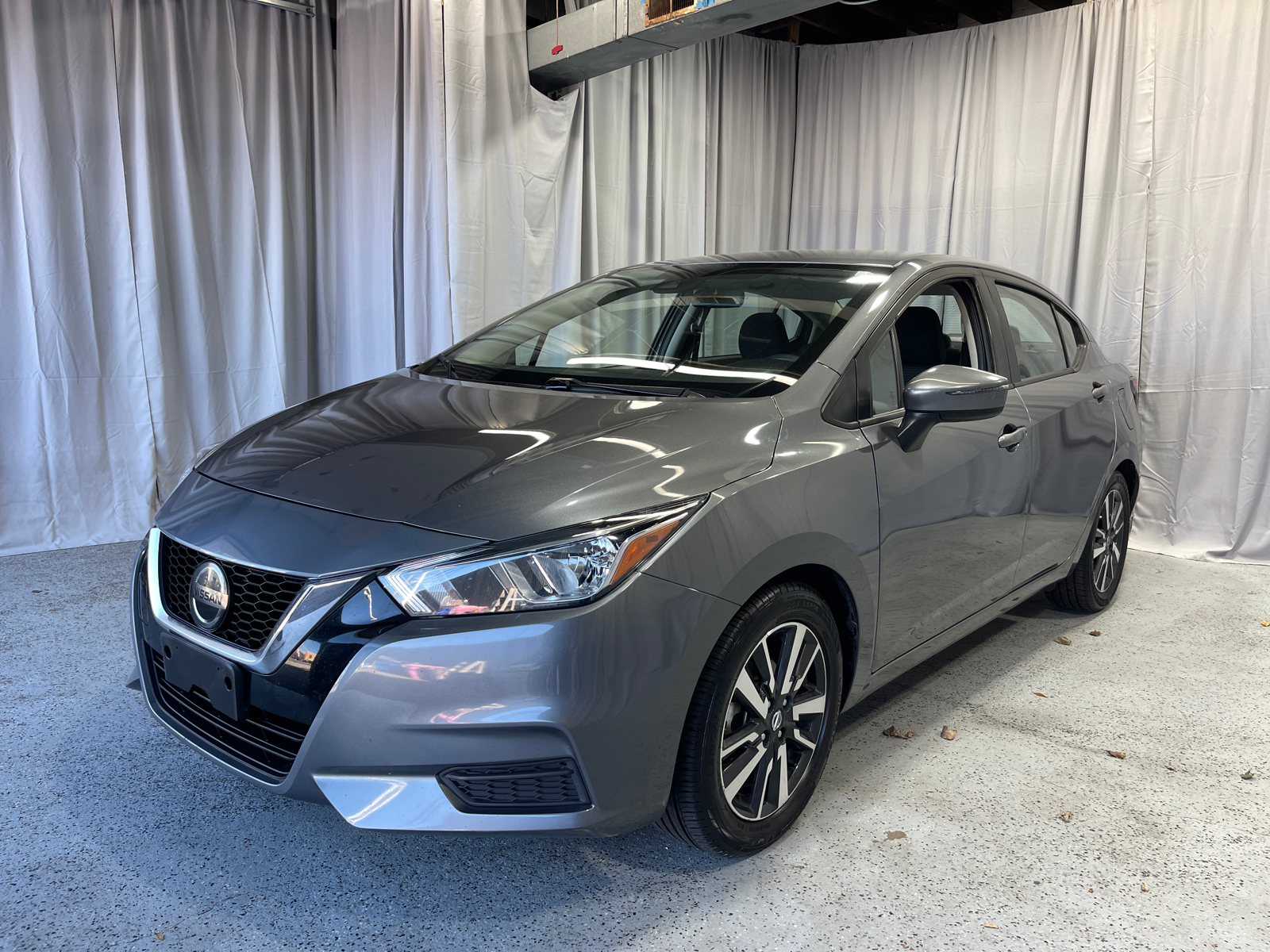 2021 Nissan Versa 1.6 SV 1