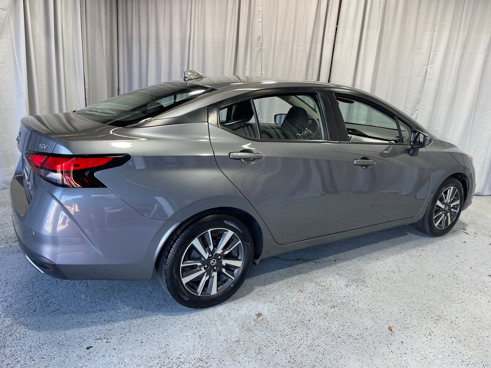 2021 Nissan Versa 1.6 SV 11