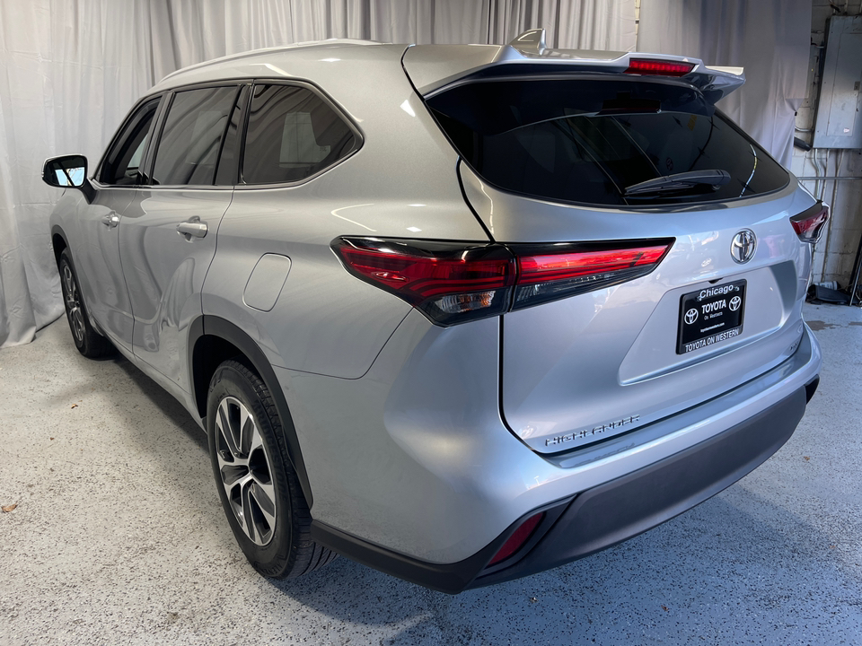 2022 Toyota Highlander XLE 5