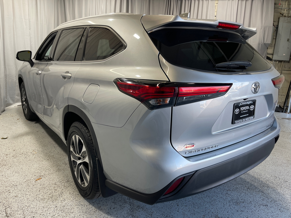 2022 Toyota Highlander XLE 5