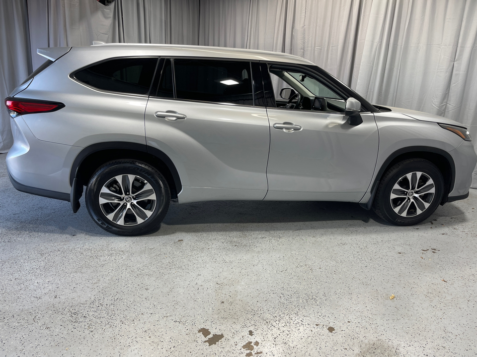 2022 Toyota Highlander XLE 45