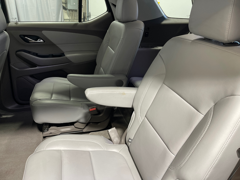 2021 Chevrolet Traverse LT Leather 35