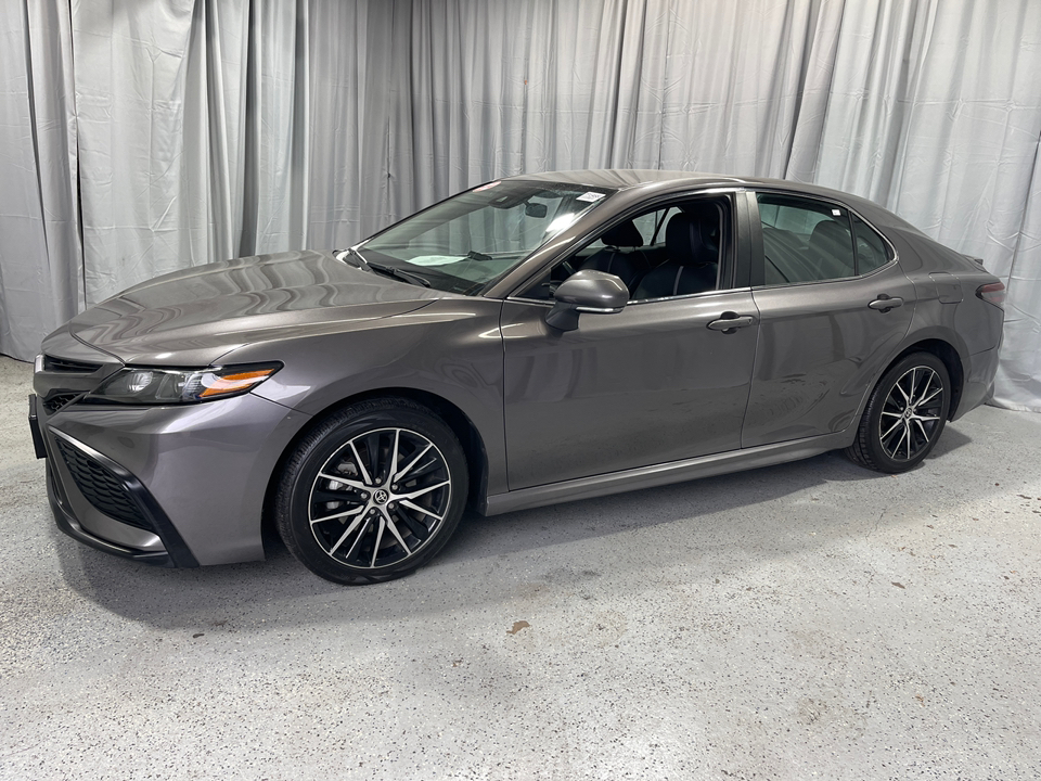 2022 Toyota Camry SE 11