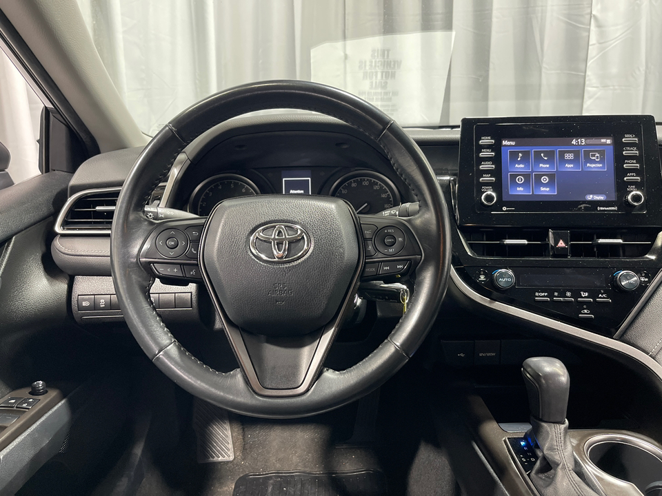 2022 Toyota Camry SE 19