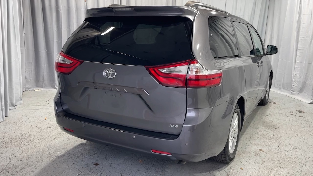 2017 Toyota Sienna L 5